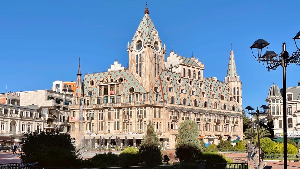 Dolu Dolu Gürcistan Turu Batum ve Tiflis Rotası